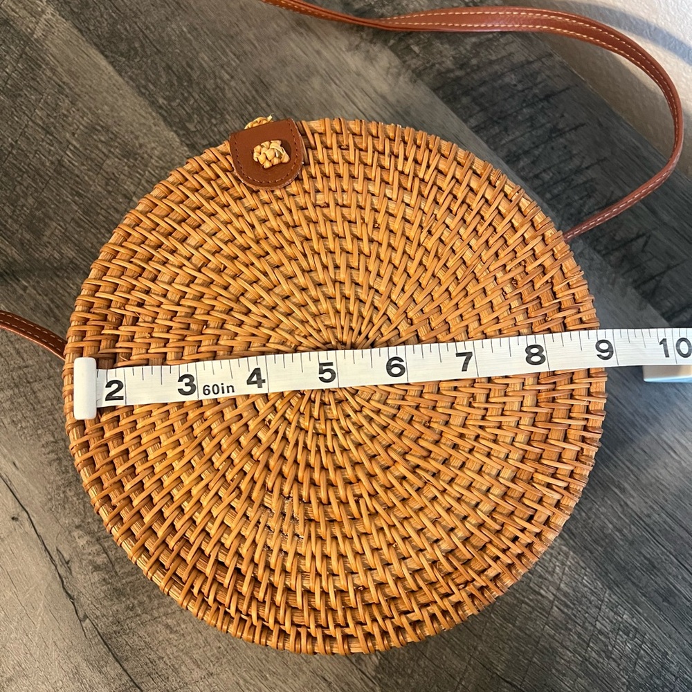 Round Straw Tan Crossbody Bag - Picture 4 of 8